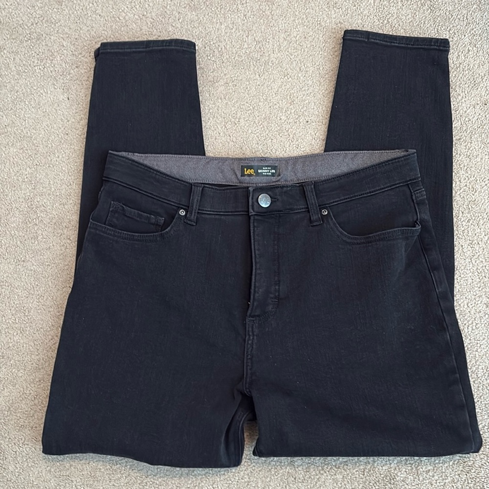 NWOT Lee Mid Rise Skinny Leg Black Jeans